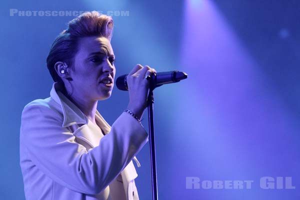 LA ROUX - 2014-08-24 - SAINT CLOUD - Domaine National - Scene de la Cascade - 